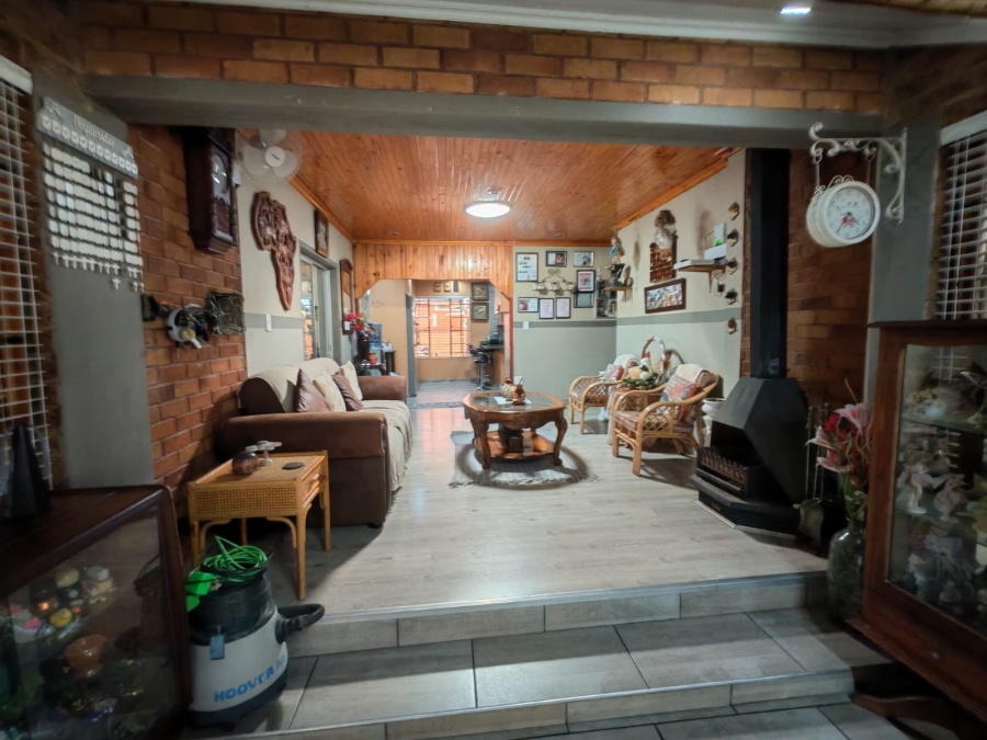3 Bedroom Property for Sale in Vaalpark Free State